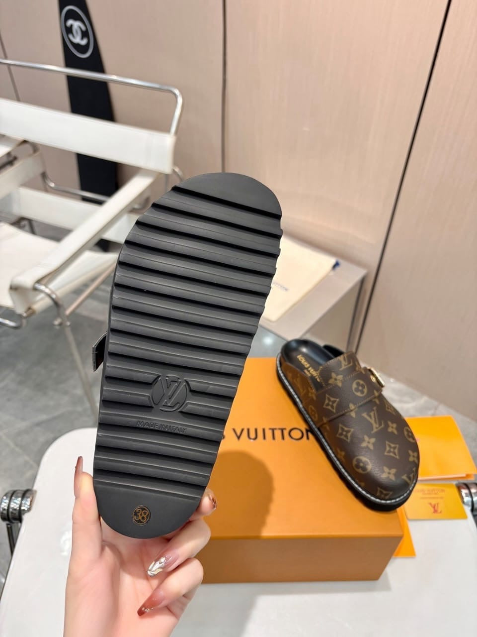 Sandales louis V